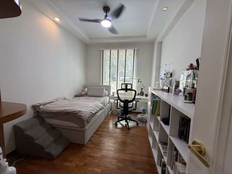 Yishun Emerald, 24 Canberra Drive, 2 Bedrooms, 1,141 sqft, Condominium For Sale, by Derrick Teo, 500219549 - Bedroom - PropertyGuru.com.sg