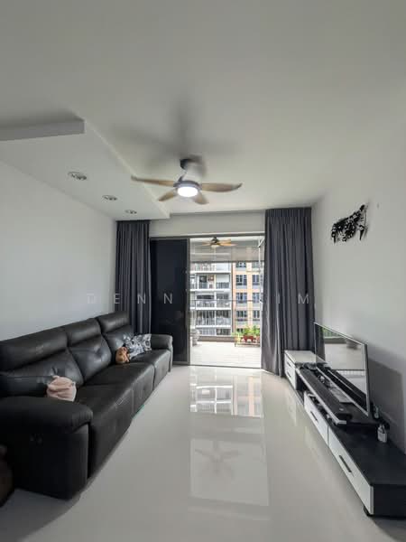 The Visionaire, 182 Canberra Drive, 3 Bedrooms, 958 sqft, Executive Condominium For Sale, by Dennis Lim, 500219550 - Living Room - PropertyGuru.com.sg