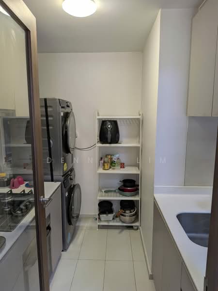 The Visionaire, 182 Canberra Drive, 3 Bedrooms, 958 sqft, Executive Condominium For Sale, by Dennis Lim, 500219550 - Kitchen - PropertyGuru.com.sg