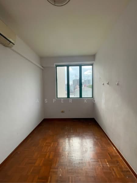 Wing Fong Mansions, 12 Lorong 14 Geylang, 7 Bedrooms, 1,238 sqft, Apartment For Sale, by Jasper Koh, 500219552 - PropertyGuru.com.sg