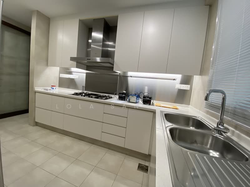 The Cornwall, 2 Cornwall Gardens, 3 Bedrooms, 1,485 sqft, Condominium For Rent, by Lola Santoso, 500219570 - Kitchen - PropertyGuru.com.sg