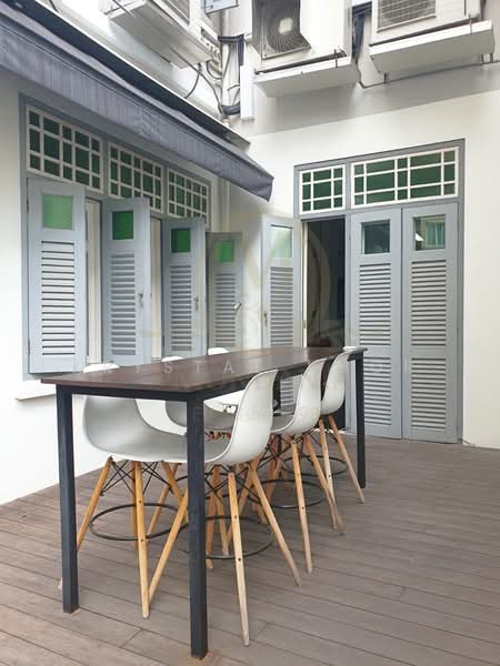 Designer White & Grey Themed Shophouse with a Rare Outdoor Green Terrace, Gemmill Lane Amoy Street Telok Ayer Street, 1,300 sqft, Office For Rent, by Krystal Khor, 500219577 - Exterior - CommercialGuru.com.sg