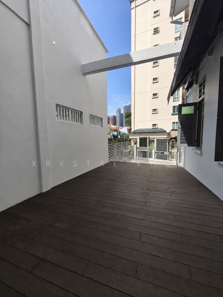 Designer White & Grey Themed Shophouse with a Rare Outdoor Green Terrace, Gemmill Lane Amoy Street Telok Ayer Street, 1,300 sqft, Office For Rent, by Krystal Khor, 500219577 - Exterior - CommercialGuru.com.sg