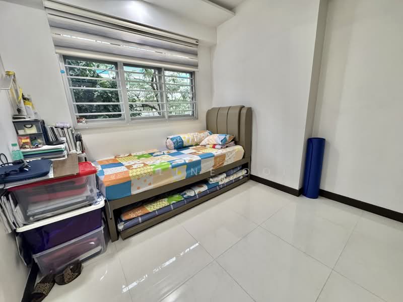 561B Jurong West Street 42, 561B Jurong West Street 42, 3 Bedrooms, 93 sqft, HDB Flat For Sale, by Edeline Ooi, 500219579 - Bedroom - PropertyGuru.com.sg