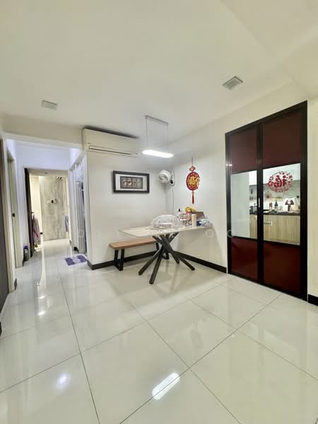 561B Jurong West Street 42, 561B Jurong West Street 42, 3 Bedrooms, 93 sqft, HDB Flat For Sale, by Edeline Ooi, 500219579 - Dining Room - PropertyGuru.com.sg