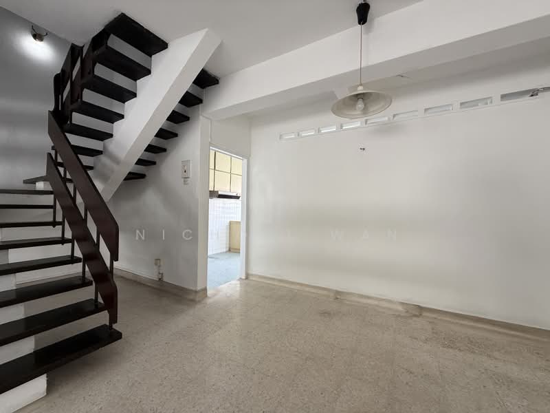 11 Li Hwan Walk, , 3 Bedrooms, 2,000 sqft, Terraced House For Sale, by Nicholl Wan, 500219588 - Interior - PropertyGuru.com.sg