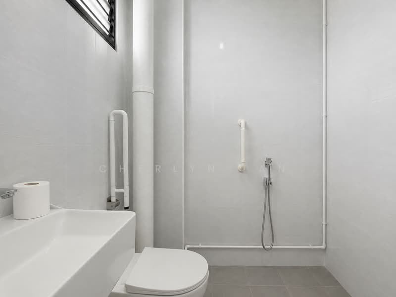 415 Saujana Road, 415 Saujana Road, 4 Bedrooms, 1,378 sqft, HDB Flat For Sale, by Cherlyn Tan, 500219590 - Bathroom - PropertyGuru.com.sg