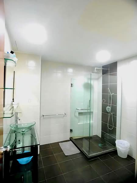 Bournemouth Eight Bungalow, , 5 Bedrooms, 8,794 sqft, Cluster House For Sale, by Darren Teo, 500219593 - Bathroom - PropertyGuru.com.sg