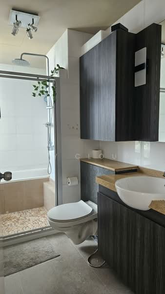 Kerrisdale, 30 Sturdee Road, 3 Bedrooms, 1,270 sqft, Condominium For Sale, by Kay Cloud, 500219595 - Bathroom - PropertyGuru.com.sg