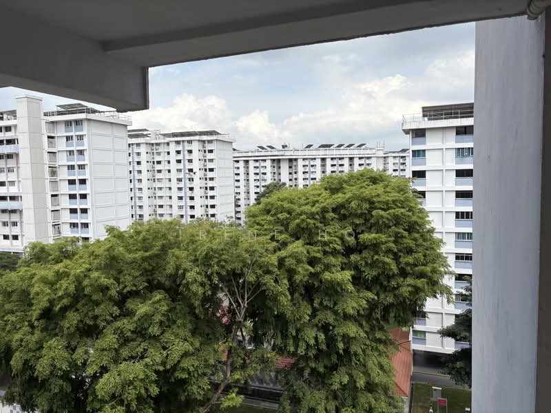 427 Bedok North Road, 427 Bedok North Road, 3 Bedrooms, 990 sqft, HDB Flat For Sale, by Irene Ho, 500219598 - Exterior - PropertyGuru.com.sg
