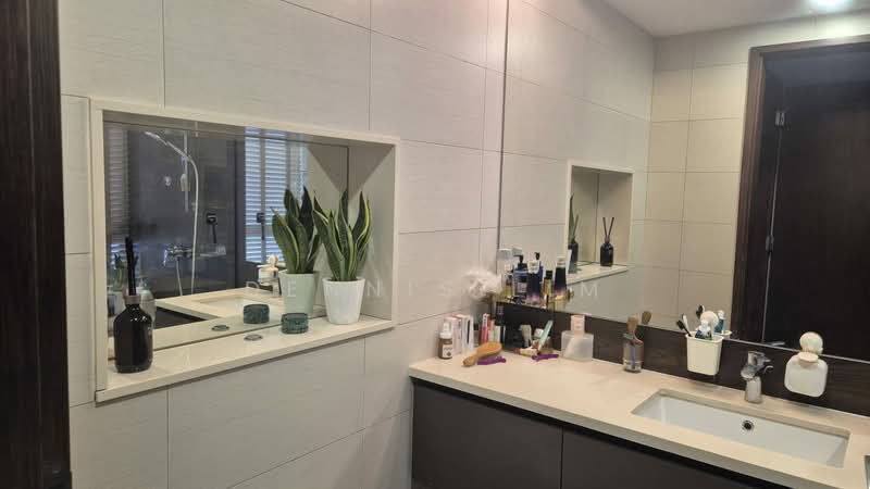 D'Nest, 147 Pasir Ris Grove, 3 Bedrooms, 1,130 sqft, Condominium For Sale, by Dennis Lim, 500219599 - Bathroom - PropertyGuru.com.sg