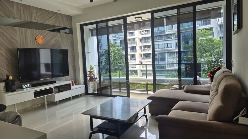 D'Nest, 147 Pasir Ris Grove, 3 Bedrooms, 1,130 sqft, Condominium For Sale, by Dennis Lim, 500219599 - Living Room - PropertyGuru.com.sg