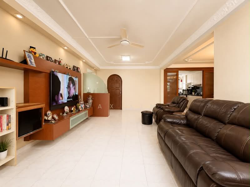 921 Jurong West Street 92, 921 Jurong West Street 92, 3 Bedrooms, 1,313 sqft, HDB Flat For Sale, by Jax Lim, 500219608 - Living Room - PropertyGuru.com.sg