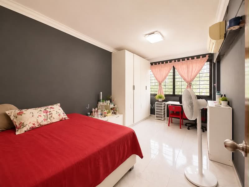921 Jurong West Street 92, 921 Jurong West Street 92, 3 Bedrooms, 1,313 sqft, HDB Flat For Sale, by Jax Lim, 500219608 - Common Bedroom 1 - PropertyGuru.com.sg