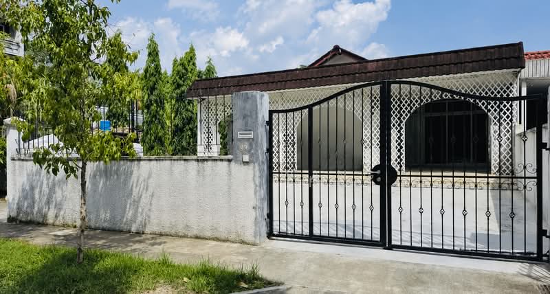 Rare Freehold Corner Semi-Detached for rebuilt or A&A, , 4 Bedrooms, 1,744 sqft, Semi-Detached House For Sale, by June Wang, 500219610 - Exterior - PropertyGuru.com.sg