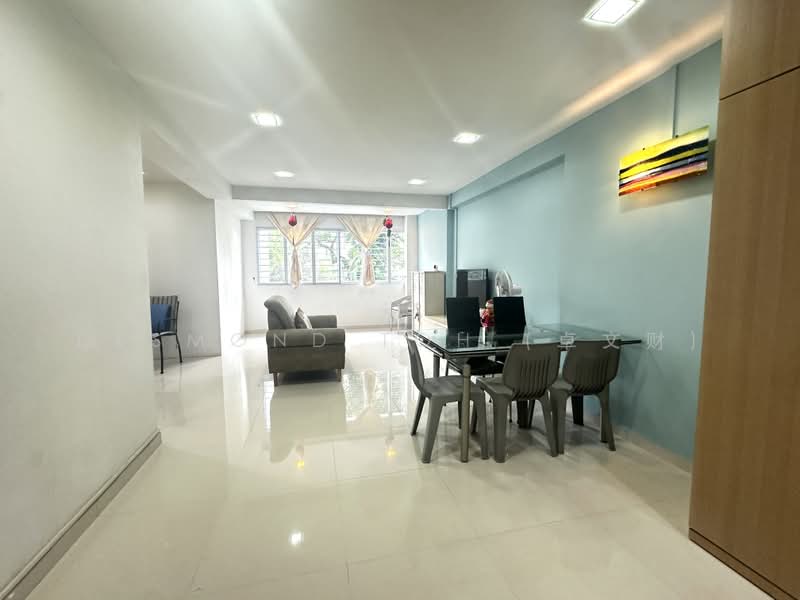 154 Gangsa Road, 154 Gangsa Road, 4 Bedrooms, 1,302 sqft, HDB Flat For Sale, by Desmond Toh (卓文财), 500219626 - Living Room - PropertyGuru.com.sg