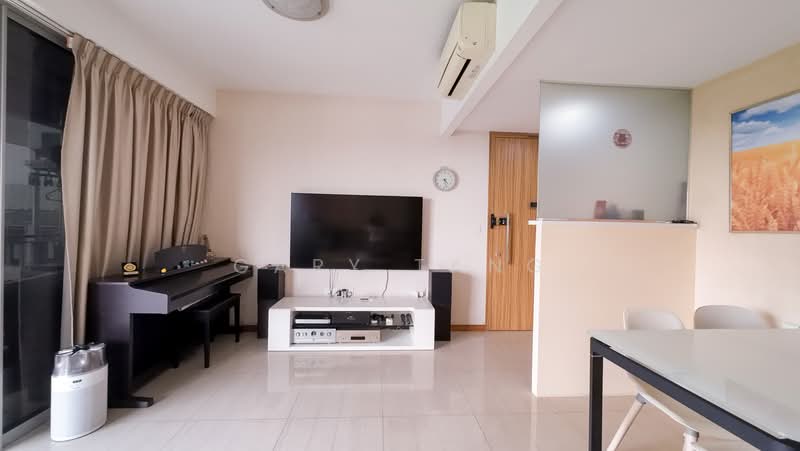 FLO Residence, 13 Punggol Field Walk, 2 Bedrooms, 786 sqft, Condominium For Sale, by Gary Tang, 500219630 - Living Room - PropertyGuru.com.sg