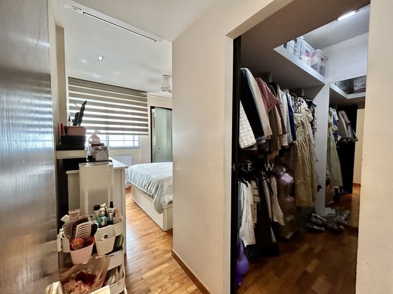 321 Yishun Central, 321 Yishun Central, 3 Bedrooms, 1,130 sqft, HDB Flat For Sale, by Linda Chew, 500219671 - Master Bedroom Entrance - PropertyGuru.com.sg