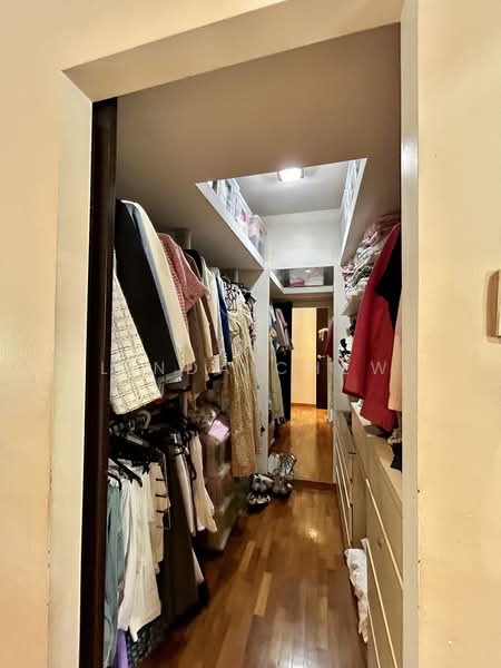 321 Yishun Central, 321 Yishun Central, 3 Bedrooms, 1,130 sqft, HDB Flat For Sale, by Linda Chew, 500219671 - Walk-in Wardrobe - PropertyGuru.com.sg