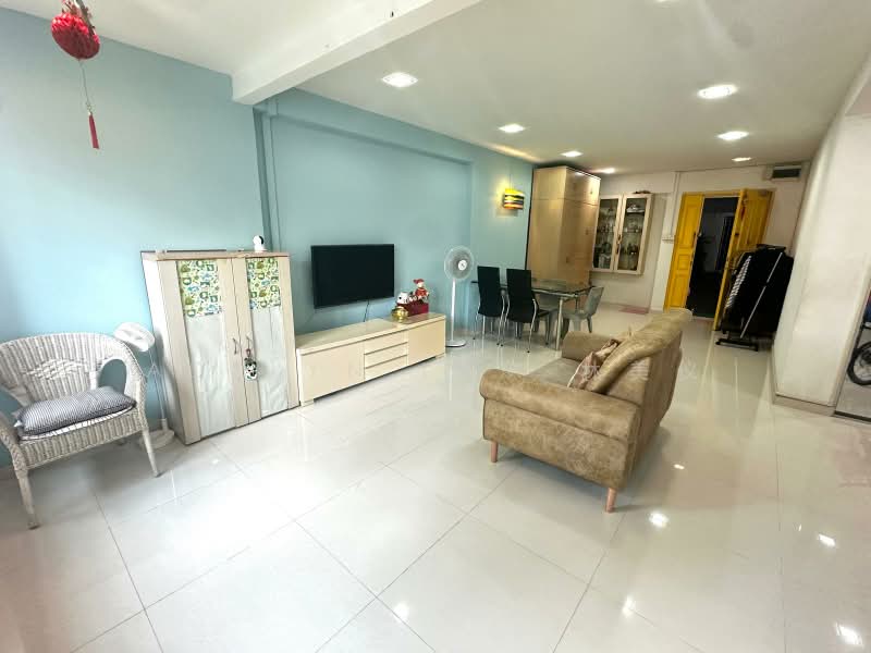 154 Gangsa Road, 154 Gangsa Road, 4 Bedrooms, 1,302 sqft, HDB Flat For Sale, by Adelyn Lam 林美仪, 500219683 - Living Room - PropertyGuru.com.sg