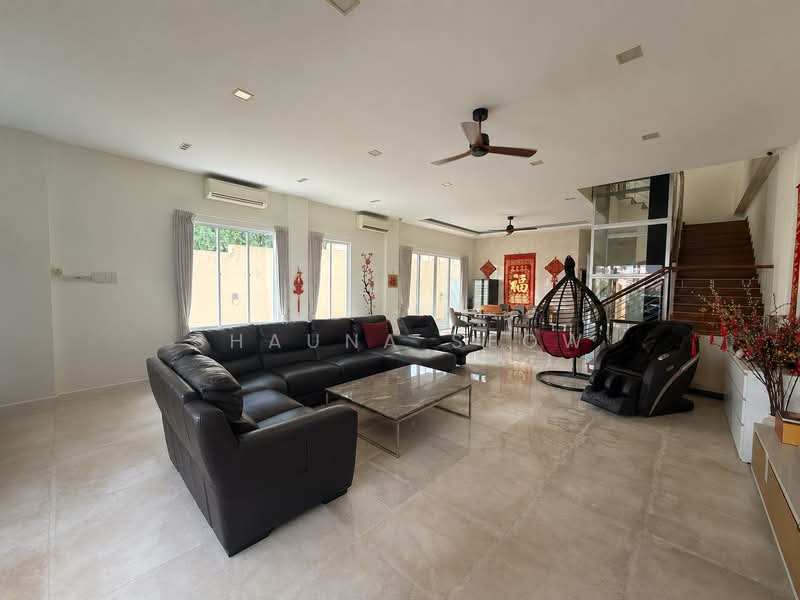 Freehold 2.5 Storey True Corner Terrace! Move-In Condition!, Sembawang Hills Drive, 6 Bedrooms, 4,600 sqft, Corner Terrace For Sale, by Shauna Seow, 500219686 - Living Room - PropertyGuru.com.sg