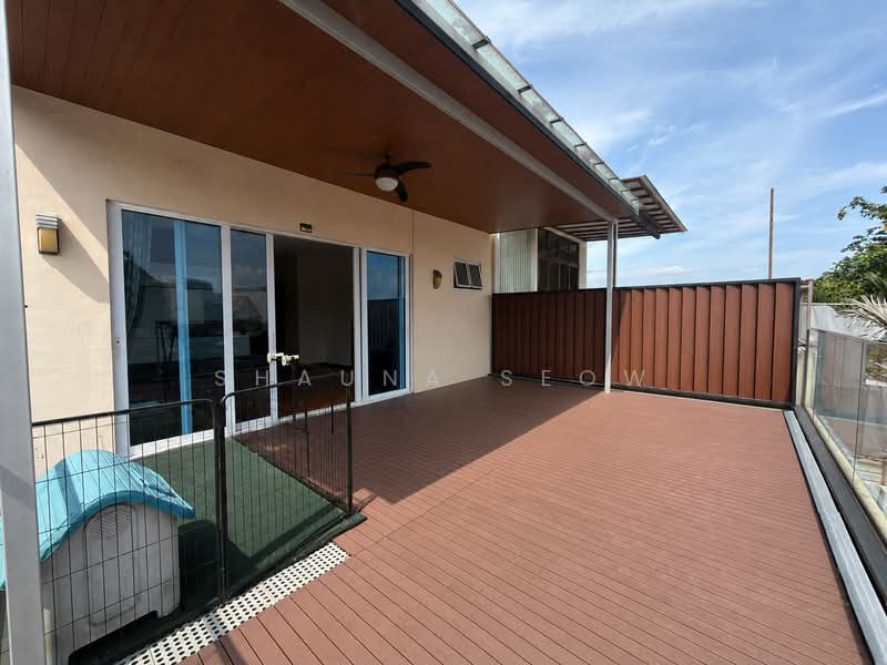 Freehold 2.5 Storey True Corner Terrace! Move-In Condition!, Sembawang Hills Drive, 6 Bedrooms, 4,600 sqft, Corner Terrace For Sale, by Shauna Seow, 500219686 - Balcony - PropertyGuru.com.sg