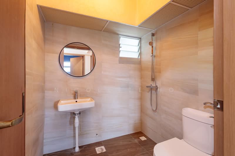 109C Canberra Walk, 109C Canberra Walk, 2 Bedrooms, 721 sqft, HDB Flat For Sale, by Nicolette Ho, 500219687 - Bathroom - PropertyGuru.com.sg