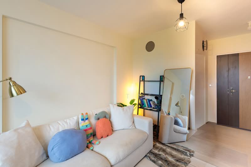 109C Canberra Walk, 109C Canberra Walk, 2 Bedrooms, 721 sqft, HDB Flat For Sale, by Nicolette Ho, 500219687 - Living Room - PropertyGuru.com.sg