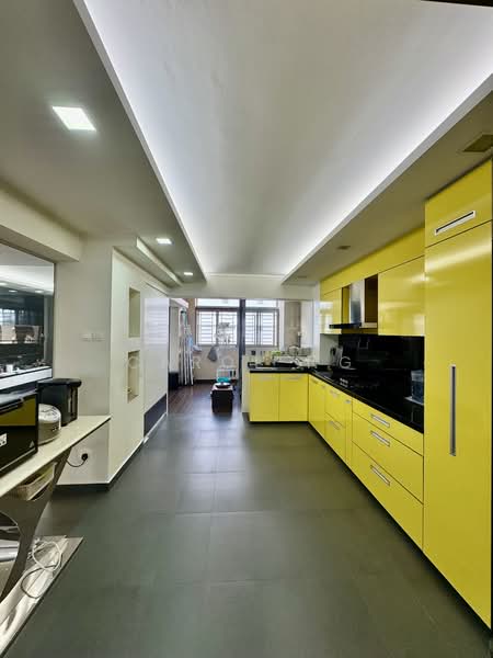 894 Tampines Street 81, 894 Tampines Street 81, 3 Bedrooms, 1,571 sqft, HDB Flat For Sale, by Carol Ng, 500219688 - Kitchen - PropertyGuru.com.sg
