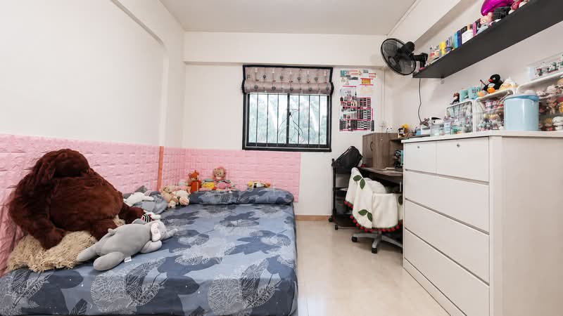 826 Tampines Street 81, 826 Tampines Street 81, 2 Bedrooms, 67 sqft, HDB Flat For Sale, by Ashique Majid, 500219691 - Bedroom - PropertyGuru.com.sg