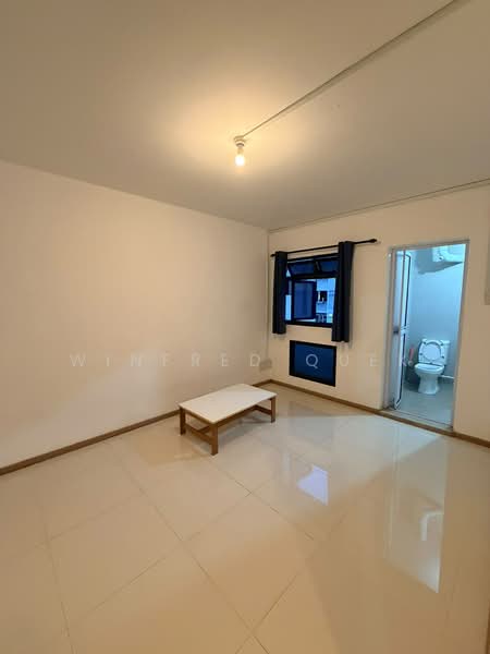 148 Gangsa Road, 148 Gangsa Road, 2 Bedrooms, 785 sqft, HDB Flat For Rent, by Winfred Quek, 500219698 - Living Room - PropertyGuru.com.sg