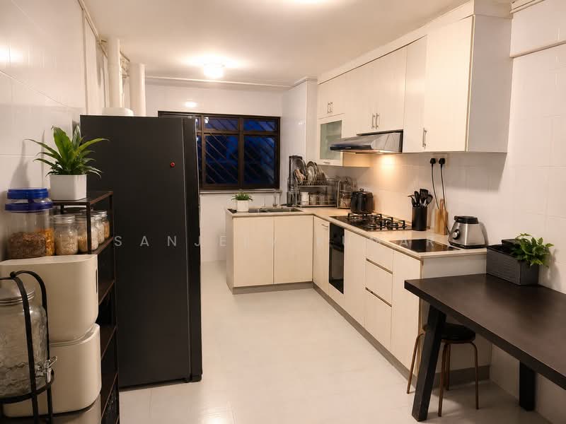 124 Bedok North Road, 124 Bedok North Road, 2 Bedrooms, 900 sqft, HDB Flat For Rent, by Sanjeev Kumar, 500219708 - Kitchen - PropertyGuru.com.sg