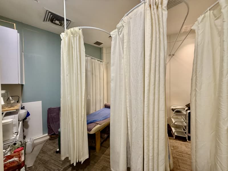 ☎️Rare Services Space @ Serangoon Garden | Prime Location | Ample Natural Light, , 431 sqft, Other Retail For Rent, by Sean Pang, 500219722 - Interior - CommercialGuru.com.sg