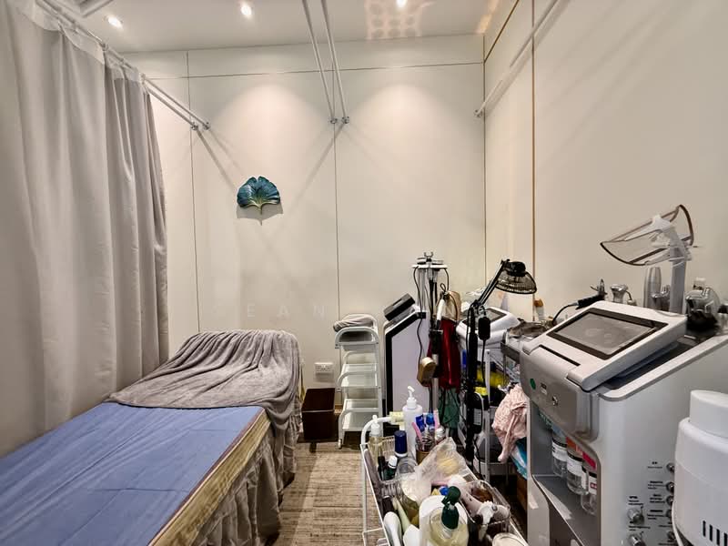 ☎️Rare Services Space @ Serangoon Garden | Prime Location | Ample Natural Light, , 431 sqft, Other Retail For Rent, by Sean Pang, 500219722 - Interior - CommercialGuru.com.sg