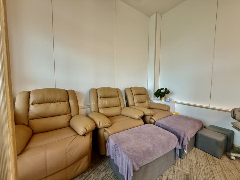 ☎️Rare Services Space @ Serangoon Garden | Prime Location | Ample Natural Light, , 431 sqft, Other Retail For Rent, by Sean Pang, 500219722 - Interior - CommercialGuru.com.sg