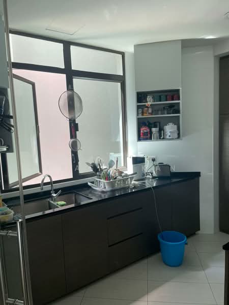 Parc Oasis, 39 Jurong East Avenue 1, 3 Bedrooms, 1,378 sqft, Condominium For Rent, by Fraser Kan, 500219751 - Kitchen - PropertyGuru.com.sg