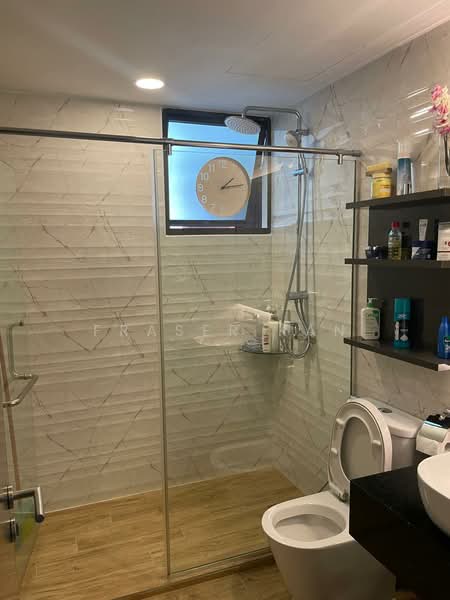 Parc Oasis, 39 Jurong East Avenue 1, 3 Bedrooms, 1,378 sqft, Condominium For Rent, by Fraser Kan, 500219751 - Bathroom - PropertyGuru.com.sg