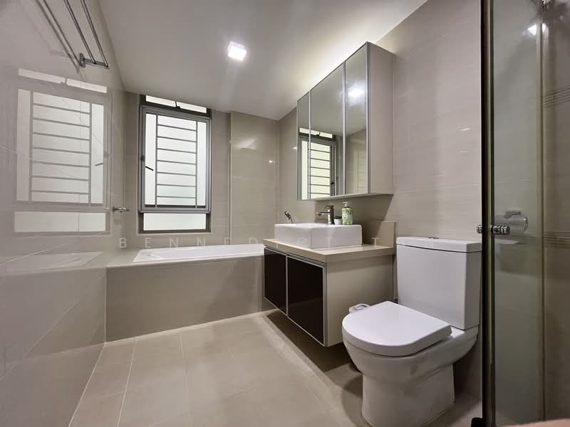 The Blossomvale, 900 Dunearn Road, Room Rental, 200 sqft, Condominium For Rent, by Bennedict Tan, 500219763 - Bathroom - PropertyGuru.com.sg