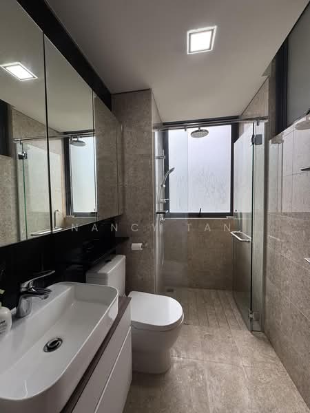 The MKZ, 131 Mackenzie Road, 3 Bedrooms, 732 sqft, Apartment For Sale, by Nancy Tan, 500219769 - Bathroom - PropertyGuru.com.sg