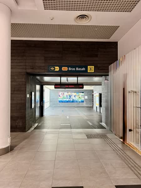 ☎️Rare Retail Space at Bras Basah Vicinity | Excellent Frontage | Beside MRT Entrance, , 2,088 sqft, Other Retail For Rent, by Sean Pang, 500219782 - Entrance - CommercialGuru.com.sg