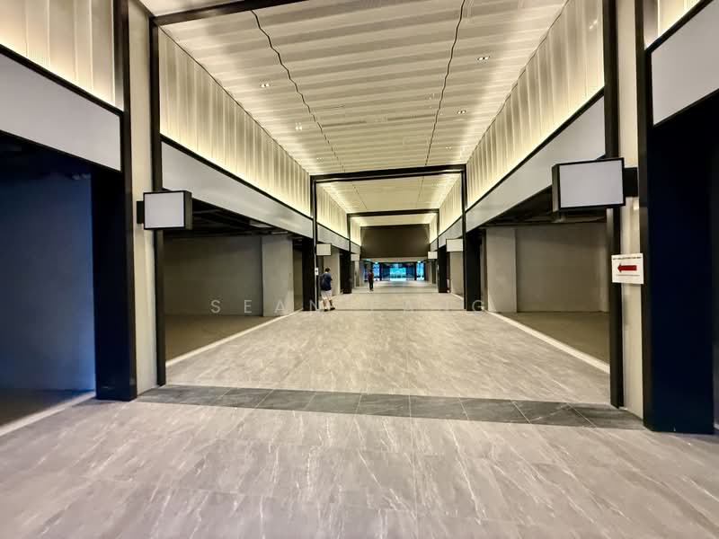 ☎️L1 F&B Space @ Tanah Merah/New Upper Changi Vicinity | Excellent Frontage, , 1,705 sqft, Food & Beverage For Rent, by Sean Pang, 500219789 - Corridor - CommercialGuru.com.sg