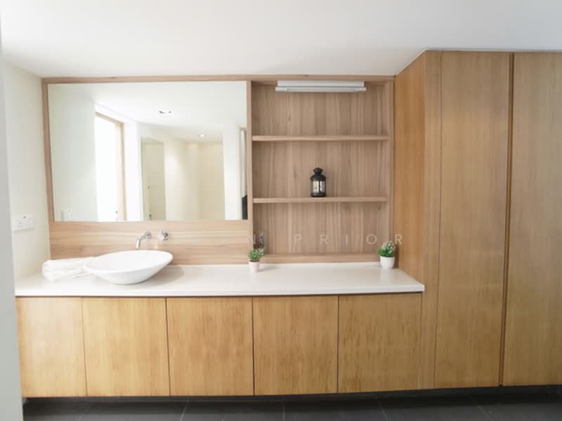 Cairnhill 5+1 Bed Plus Carpark!, Cairnhill Road Conservation House, 5 Bedrooms, 4,059 sqft, Conservation House For Rent, by Susan Prior, 500219802 - Bathroom - PropertyGuru.com.sg