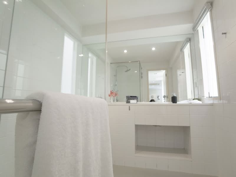 Cairnhill 5+1 Bed Plus Carpark!, Cairnhill Road Conservation House, 5 Bedrooms, 4,059 sqft, Conservation House For Rent, by Susan Prior, 500219802 - Bathroom - PropertyGuru.com.sg