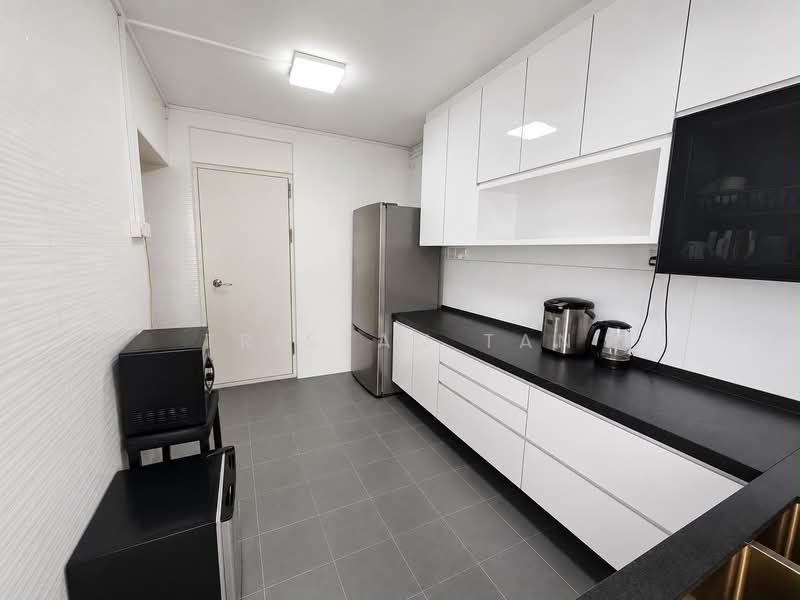 180 Lompang Road, 180 Lompang Road, 3 Bedrooms, 1,410 sqft, HDB Flat For Sale, by Tristan Tan, 500219807 - Kitchen - PropertyGuru.com.sg