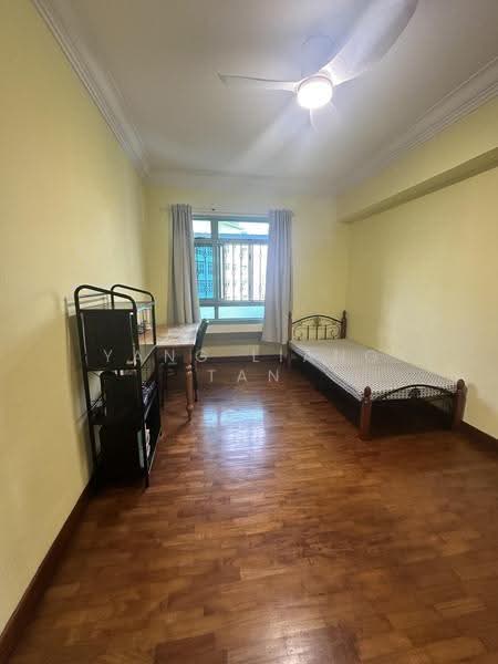642B Punggol Drive, 642B Punggol Drive, Hougang / Punggol / Sengkang, 3 Bedrooms, 969 sqft, HDB Flat For Sale, by Yang Liang Tan, 500219812 - Bedroom - PropertyGuru.com.sg