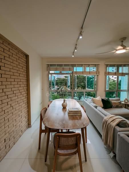 870A Tampines Street 86, 870A Tampines Street 86, 4 Bedrooms, 1,227 sqft, HDB Flat For Sale, by Roy Teo, 500219813 - Living Room - PropertyGuru.com.sg