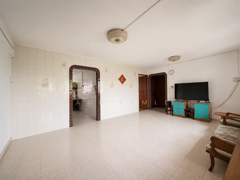 137 Yishun Ring Road, 137 Yishun Ring Road, 3 Bedrooms, 979 sqft, HDB Flat For Sale, by Badd Ramle, 500219823 - Living Room - PropertyGuru.com.sg