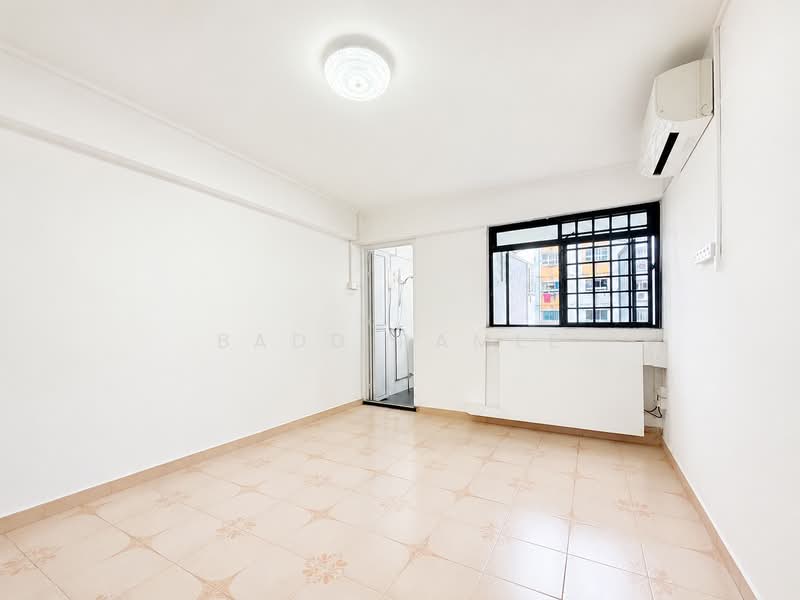 137 Yishun Ring Road, 137 Yishun Ring Road, 3 Bedrooms, 979 sqft, HDB Flat For Sale, by Badd Ramle, 500219823 - Master Bedroom - PropertyGuru.com.sg