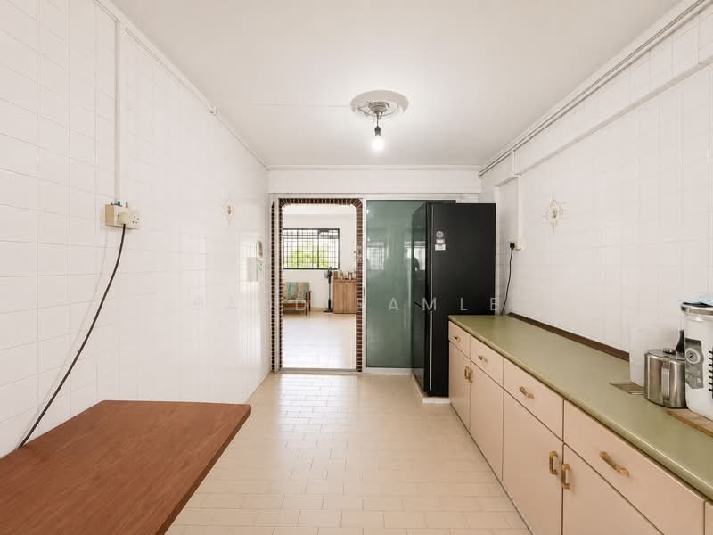 137 Yishun Ring Road, 137 Yishun Ring Road, 3 Bedrooms, 979 sqft, HDB Flat For Sale, by Badd Ramle, 500219823 - Kitchen - PropertyGuru.com.sg
