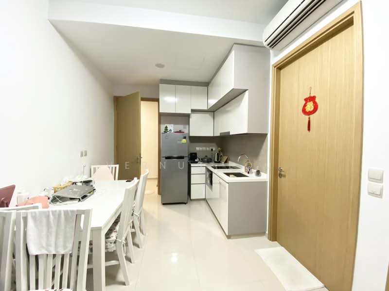 Loft 33 @ Geylang, 33 Geylang Lorong 32, 2 Bedrooms, 700 sqft, Condominium For Sale, by Vernus Lou, 500219826 - Kitchen - PropertyGuru.com.sg